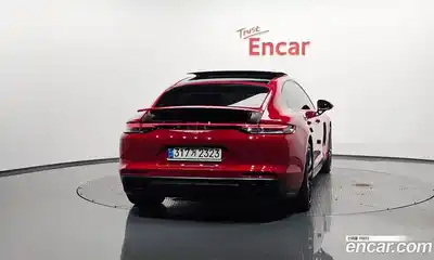 Porsche Panamera, 2023