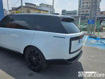 Land Rover Range-Rover 2025 3.0 Автомат в Москве № 166013, миниатюра 7