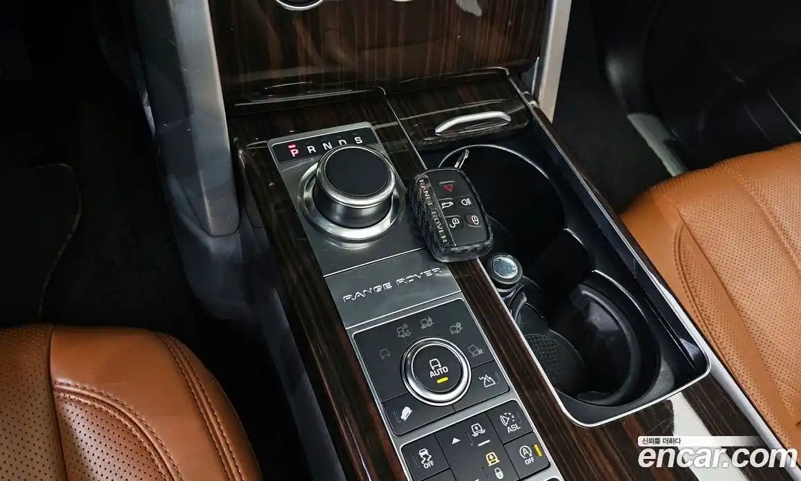 Land Rover Range-Rover 2016 4.4 Автомат в Москве № 166262, фото 11