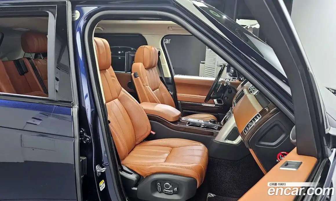 Land Rover Range-Rover 2016 4.4 Автомат в Москве № 166262, фото 13