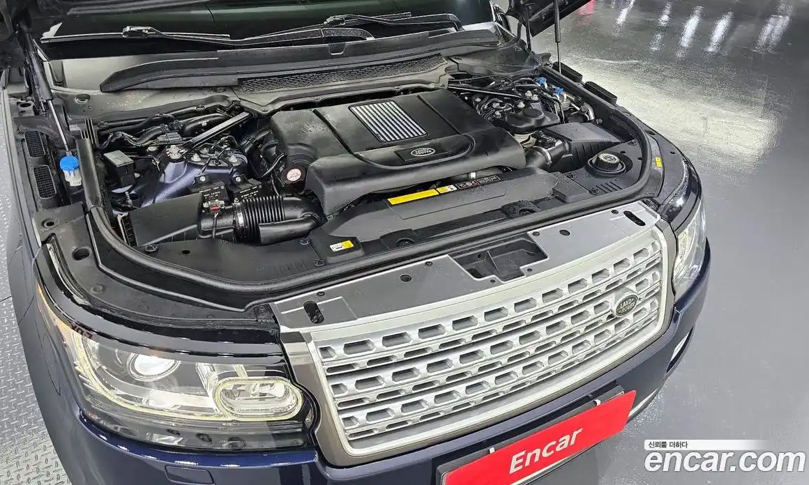 Land Rover Range-Rover 2016 4.4 Автомат в Москве № 166262, фото 17