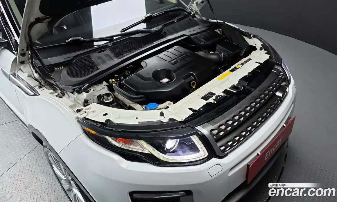 Land Rover Range-Rover Evoque 2017 2.0 Автомат в Москве № 166284, фото 6