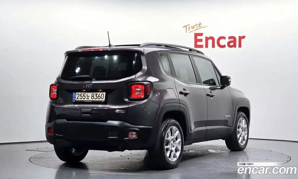 Jeep Renegade 2021 2.4 Автомат в Москве № 169462, фото 2