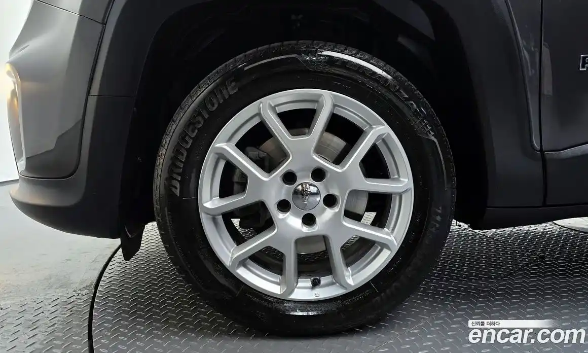 Jeep Renegade 2021 2.4 Автомат в Москве № 169462, фото 5