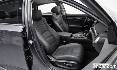 Honda Accord 2021 1.5 Автомат в Москве № 170469, миниатюра 10