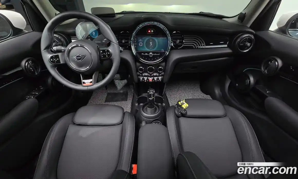 Mini Cooper 2023 2.0 Автомат в Москве № 172229, фото 7