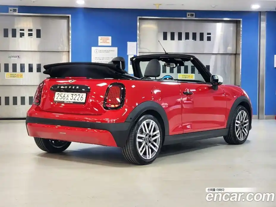 Mini Cooper Convertible 2025 2.0 Автомат в Москве № 172232, фото 15