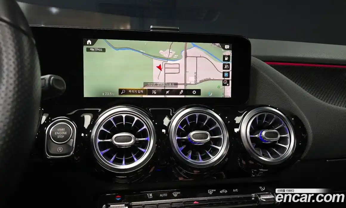 Mercedes-Benz GLA-Class 2021 2.0 Автомат в Москве № 178066, фото 14