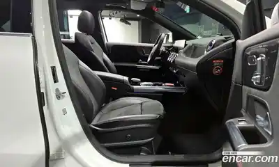 Mercedes-Benz GLA-Class 2021 2.0 Автомат в Москве № 178066, миниатюра 2