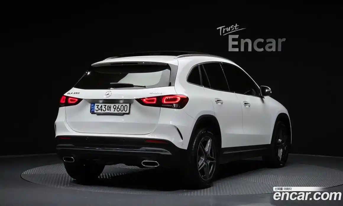 Mercedes-Benz GLA-Class 2021 2.0 Автомат в Москве № 178066, фото 7