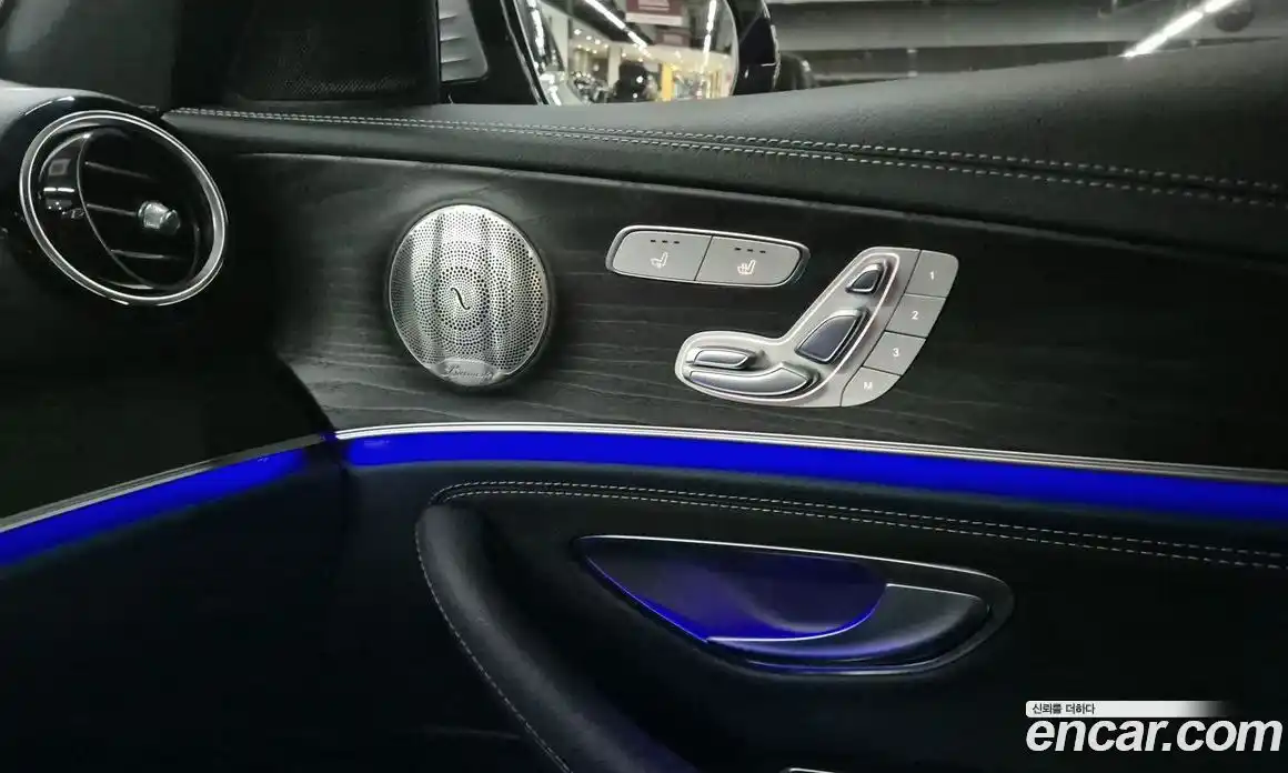 Mercedes-Benz E-Class 2023 2.0 Автомат в Москве № 178839, фото 17