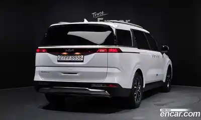 Kia Canival 2023 2.2 Автомат в Москве № 18458, миниатюра 4