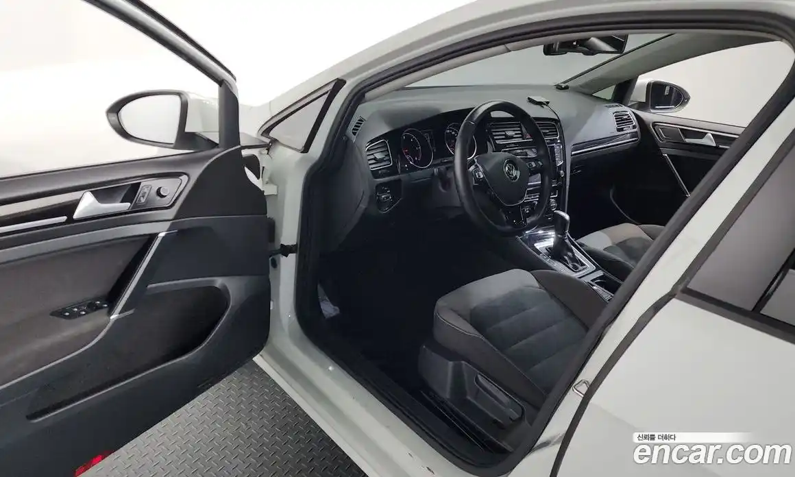 Volkswagen Golf 2015 2.0 Автомат в Москве № 186073, фото 13