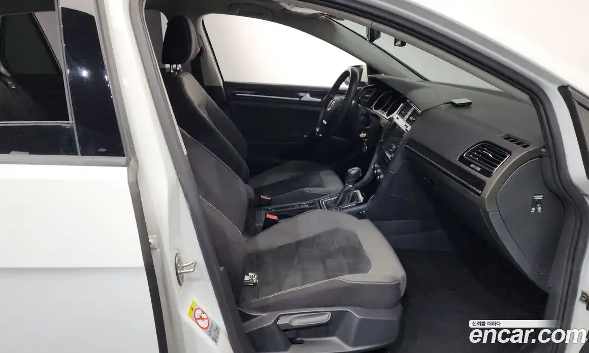 Volkswagen Golf 2015 2.0 Автомат в Москве № 186073, фото 18