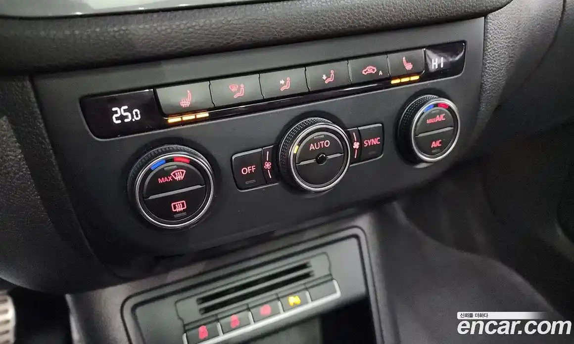 Volkswagen Tiguan 2016 2.0 Автомат в Москве № 193331, фото 12