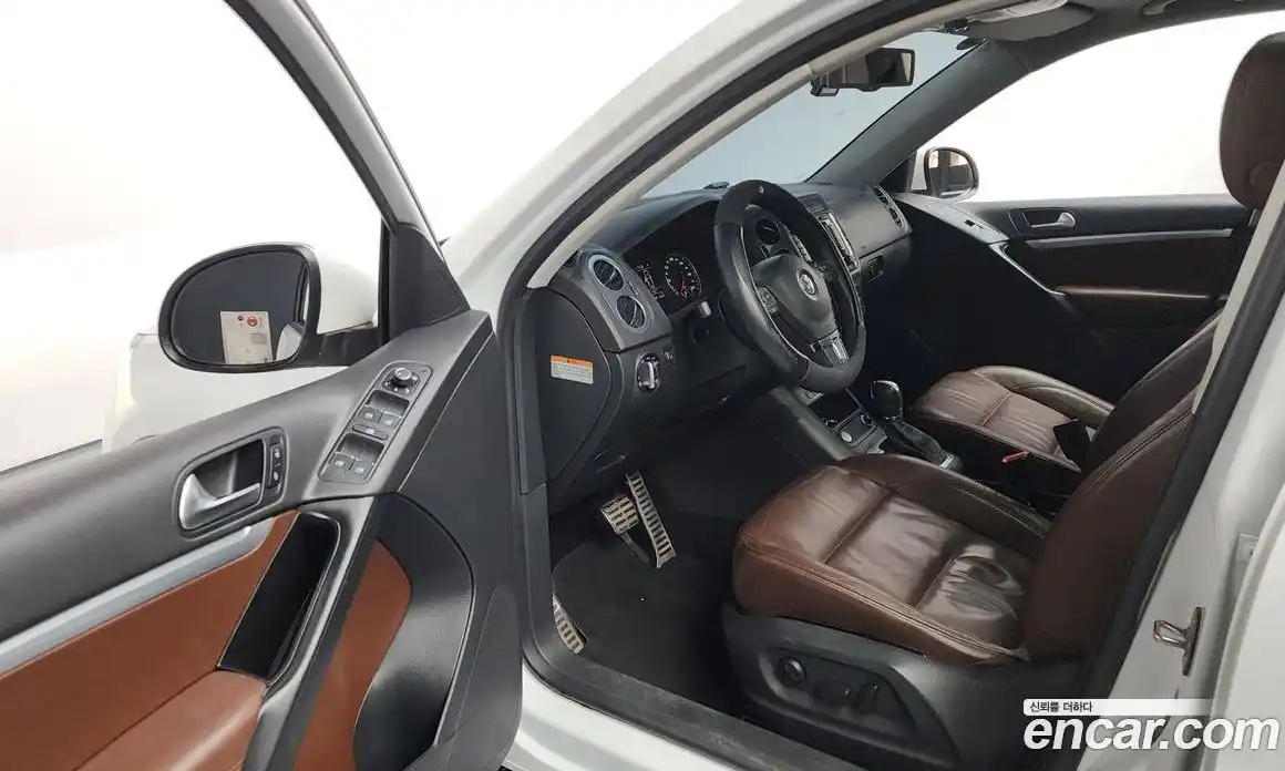 Volkswagen Tiguan 2016 2.0 Автомат в Москве № 193331, фото 19