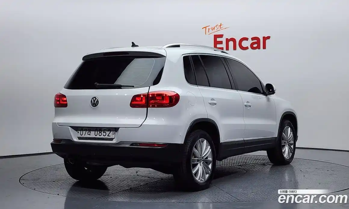 Volkswagen Tiguan 2016 2.0 Автомат в Москве № 193331, фото 3