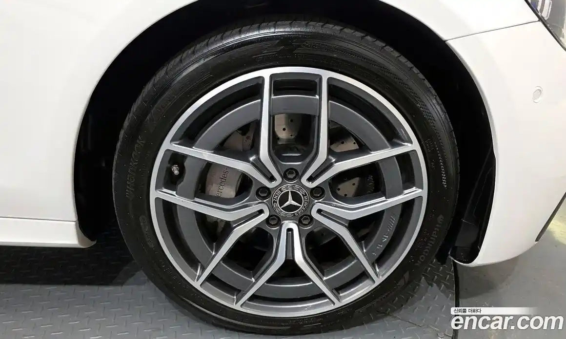 Mercedes-Benz E-Class 2022 1.9 Автомат в Москве № 194316, фото 5