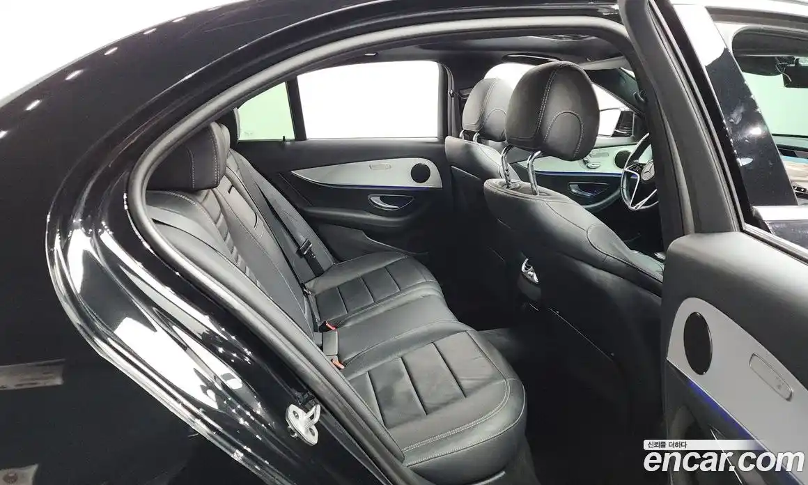 Mercedes-Benz E-Class 2021 2.0 Автомат в Москве № 194328, фото 15