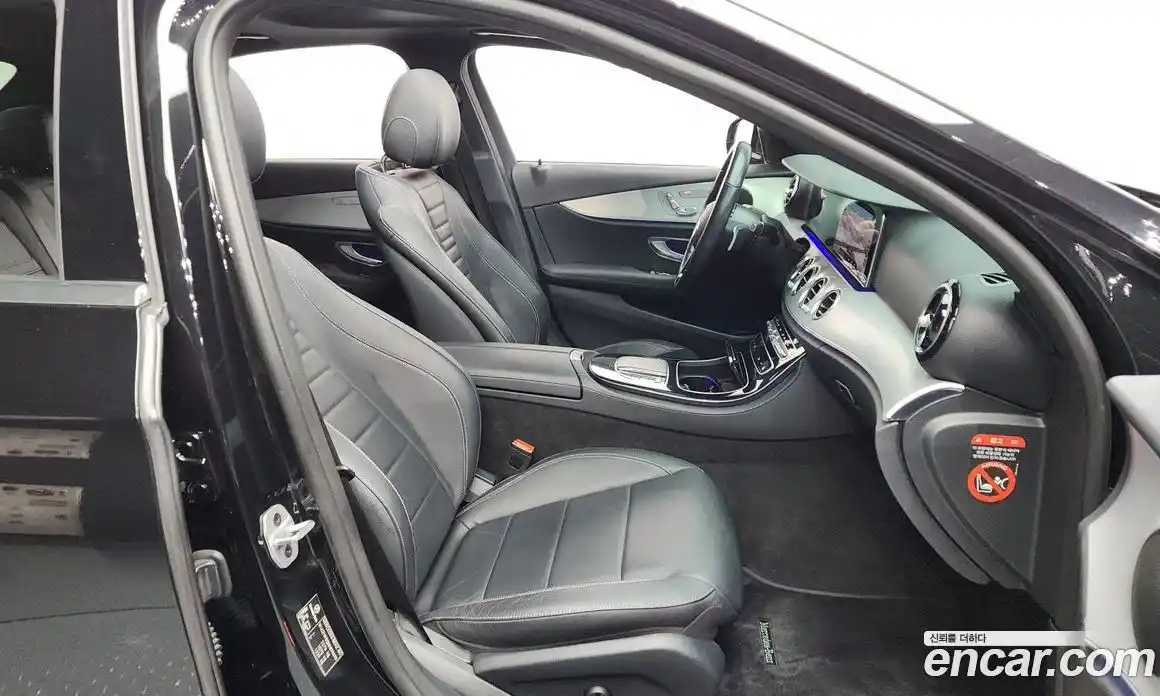 Mercedes-Benz E-Class 2021 2.0 Автомат в Москве № 194328, фото 17