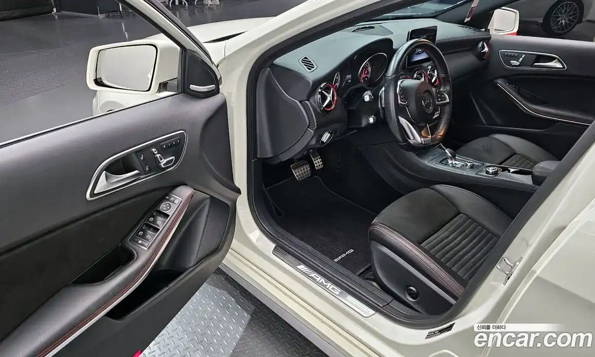 Mercedes-Benz A-Class 2018 2.0 Автомат в Москве № 194405, фото 11