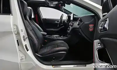 Mercedes-Benz A-Class 2018 2.0 Автомат в Москве № 194405, миниатюра 10