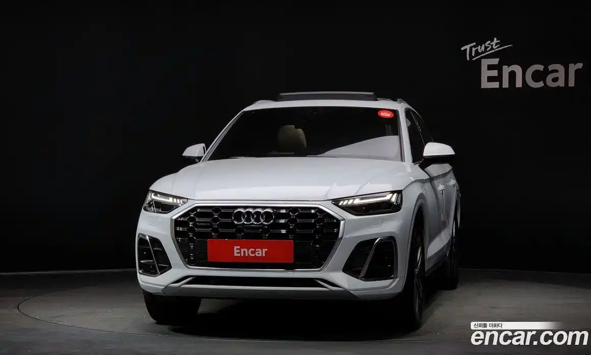 Audi Q5 2021 2.0 Автомат в Москве № 196138, фото 3