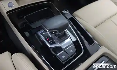 Audi Q5 2021 2.0 Автомат в Москве № 196138, миниатюра 9