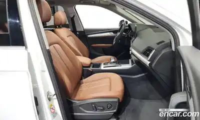 Audi Q5 2023 2.0 Автомат в Москве № 196184, миниатюра 11