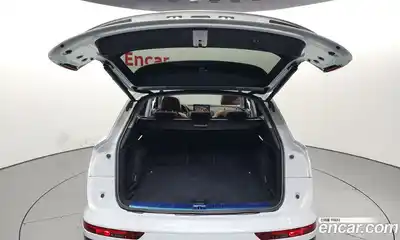 Audi Q5 2023 2.0 Автомат в Москве № 196184, миниатюра 3