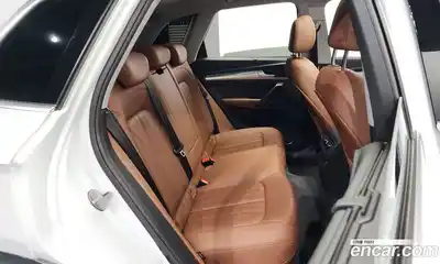 Audi Q5 2023 2.0 Автомат в Москве № 196184, миниатюра 9