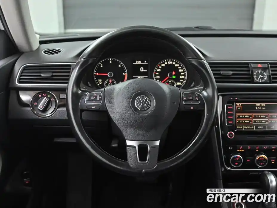 Volkswagen Passat 2015 2.0 Автомат в Москве № 199366, фото 14