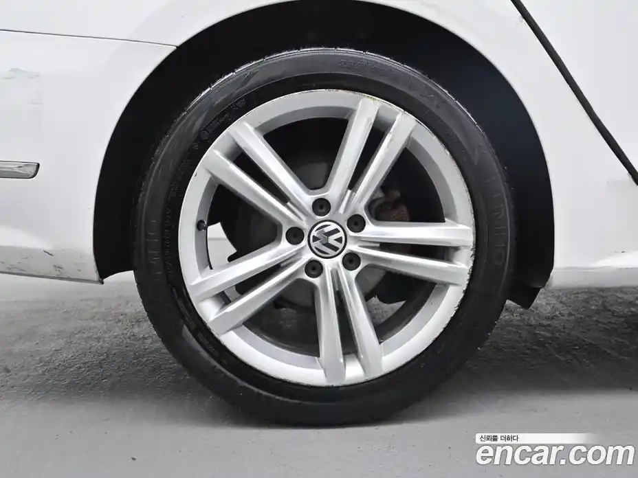 Volkswagen Passat 2015 2.0 Автомат в Москве № 199366, фото 7