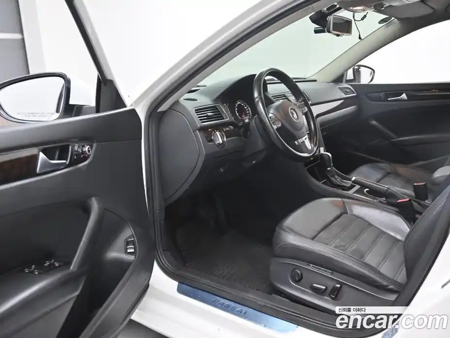 Volkswagen Passat 2015 2.0 Автомат в Москве № 199366, фото 10