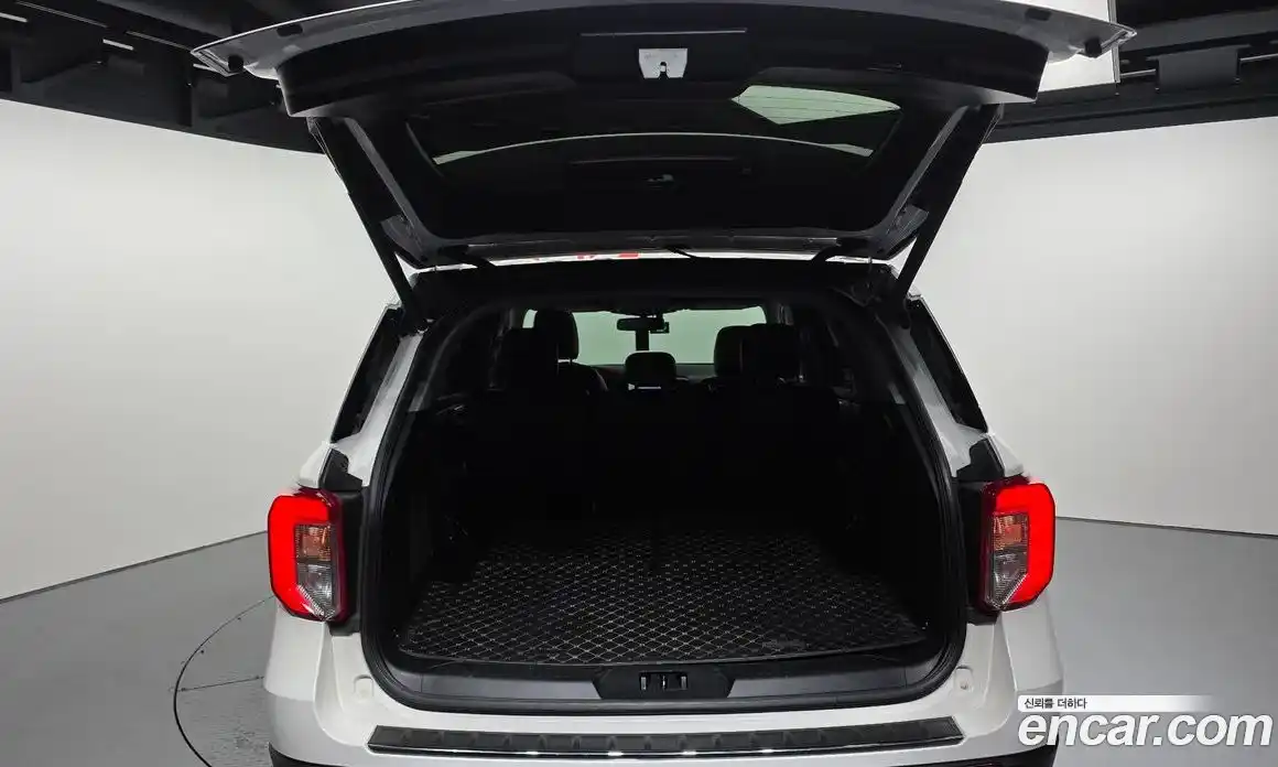 Ford Explorer 2022 2.3 Автомат в Москве № 199846, фото 10