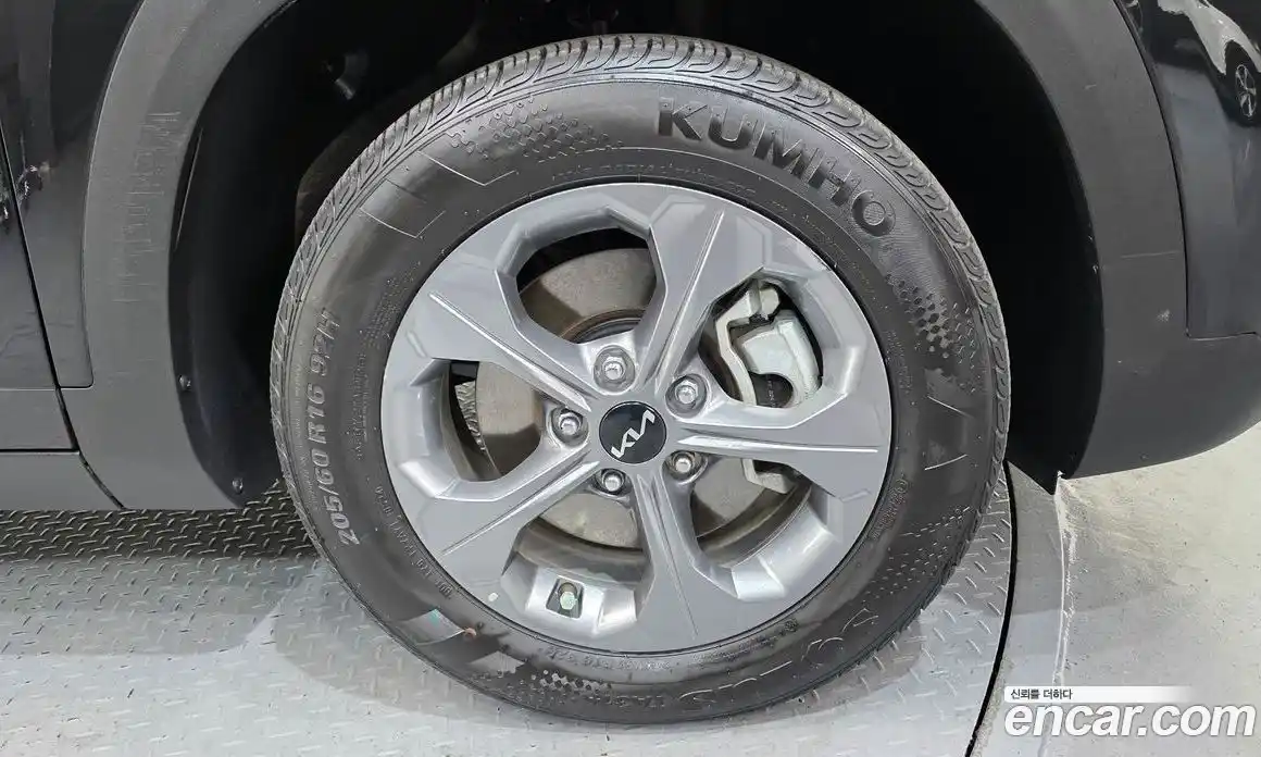 Kia Seltos 2024 1.6 Автомат в Москве № 20082, фото 8