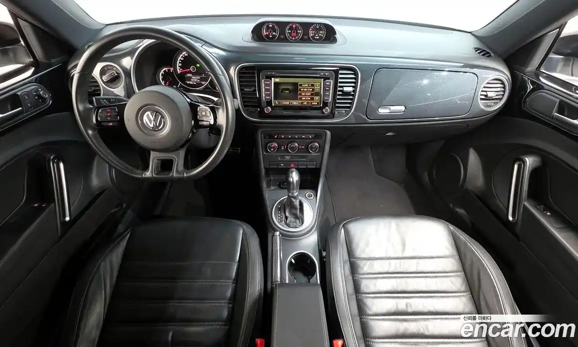 Volkswagen Beatle 2015 2.0 Автомат в Москве № 211758, фото 16