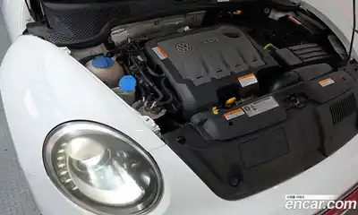 Volkswagen Beatle 2015 2.0 Автомат в Москве № 211758, миниатюра 2