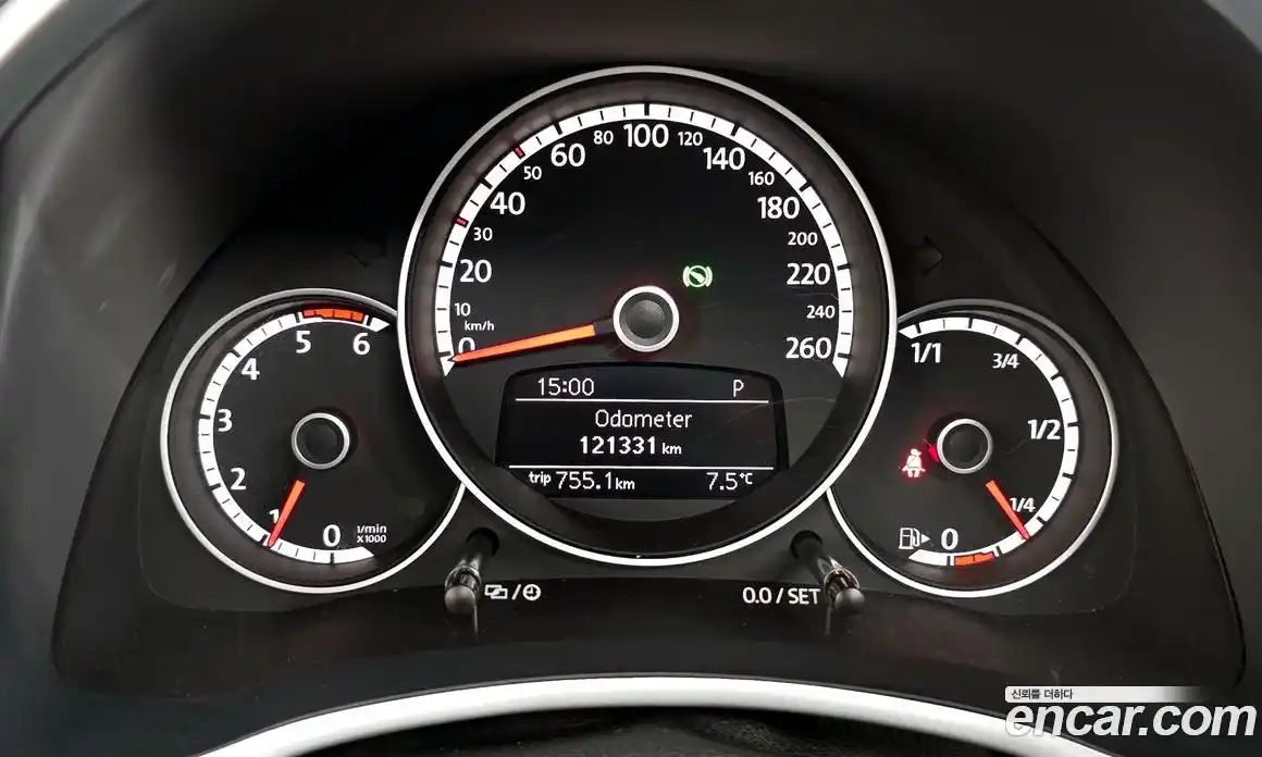 Volkswagen Beatle 2015 2.0 Автомат в Москве № 211758, фото 4