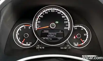 Volkswagen Beatle 2015 2.0 Автомат в Москве № 211758, миниатюра 4