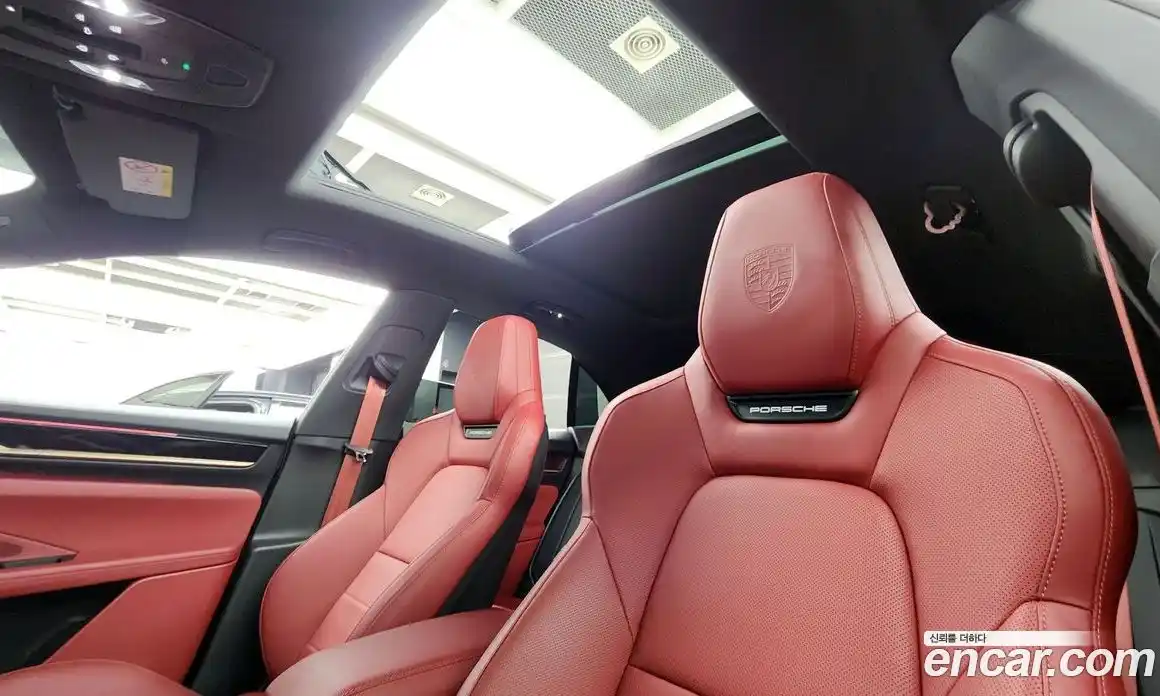 Porsche Macan 2025 0.2 Автомат в Москве № 213026, фото 1