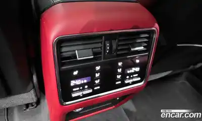 Porsche Cayenne 2021 4.0 Автомат в Москве № 213193, миниатюра 3