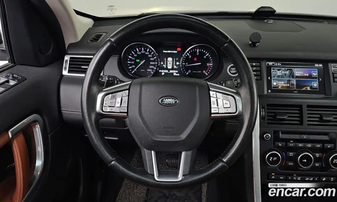 Land Rover Discovery Sport 2016 2.0 Автомат в Москве № 213553, фото 12