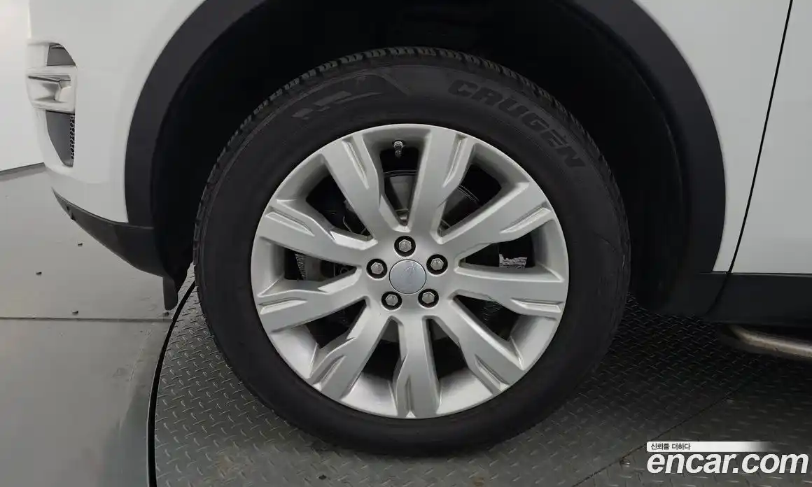 Land Rover Discovery Sport 2016 2.0 Автомат в Москве № 213553, фото 4