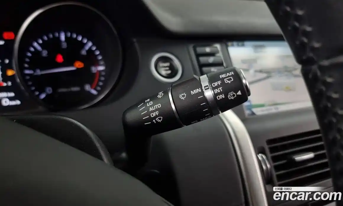 Land Rover Discovery Sport 2016 2.0 Автомат в Москве № 213723, фото 19