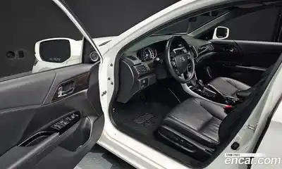 Honda Accord 2016 2.4 Автомат в Москве № 215689, миниатюра 12