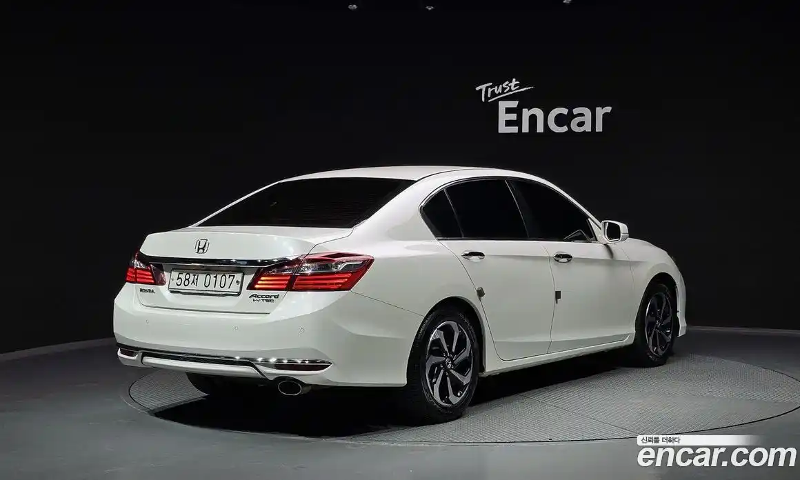 Honda Accord 2016 2.4 Автомат в Москве № 215689, фото 18