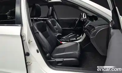 Honda Accord 2016 2.4 Автомат в Москве № 215689, миниатюра 7