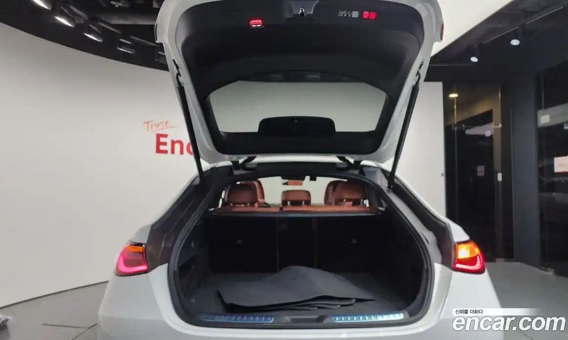 Mercedes-Benz GLC-Class 2025 2.0 Автомат в Москве № 220311, фото 6