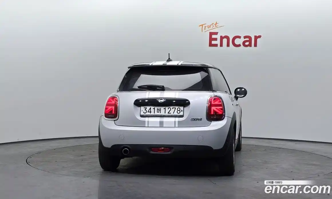 Mini Cooper 2020 1.5 Автомат в Москве № 220628, фото 4